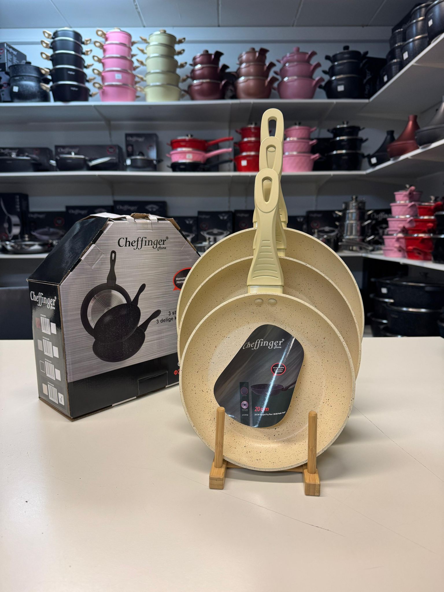 Cheffinger Koekenpannenset - 3-delig - Beige - Koekenpan 20, 24,28cm - Inductie