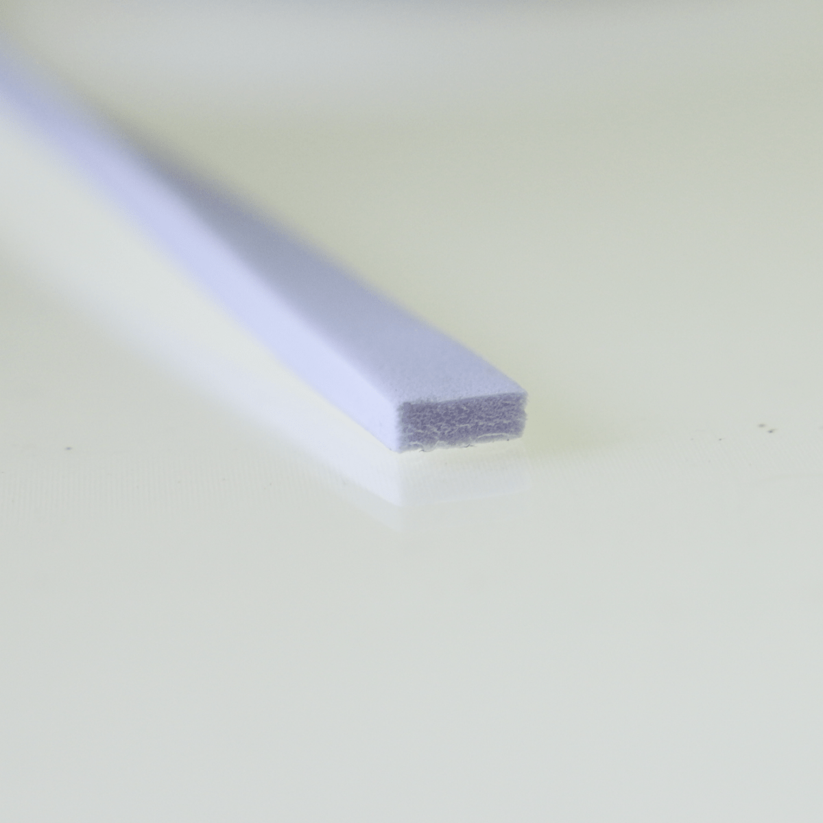 Maclean Zelfklevend PVC Tochtband I - Profiel - Wit - 9mm x 4mm x 7,5m - Tochtstrip - TEKZEN