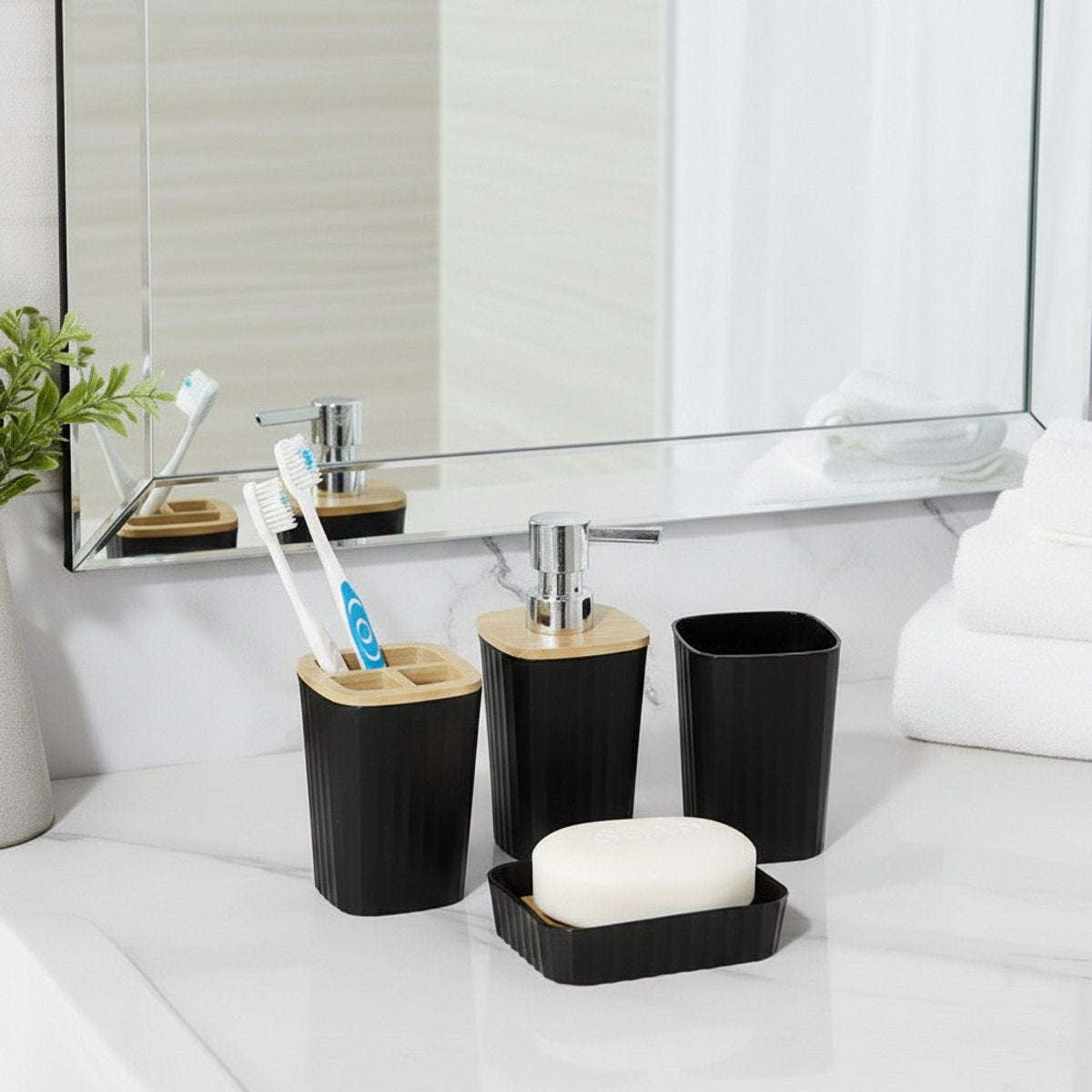 Cheffinger Badkameraccessoireset - 5-delig - Zwart - Zeepdispenser - Tandenborstelbeker - Zeepbakje - Beker - Houder