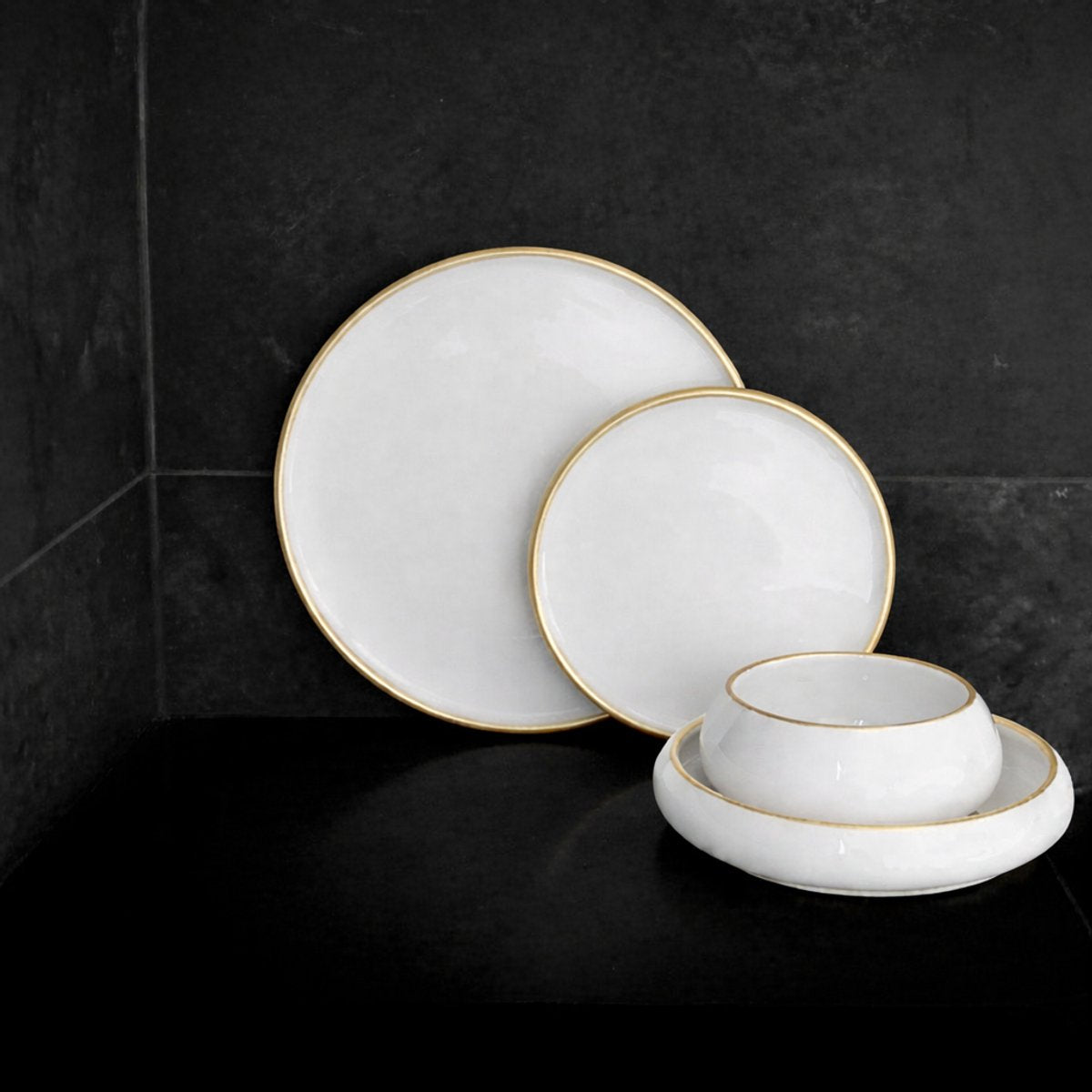 Glozini Osaka - Porseleinen Serviesset Set - Dinner Set - 24-delig - Porselein - 6-Persoons - Wit/Goud